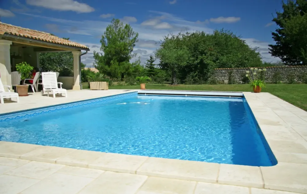 Entretien de piscine privée à Quins